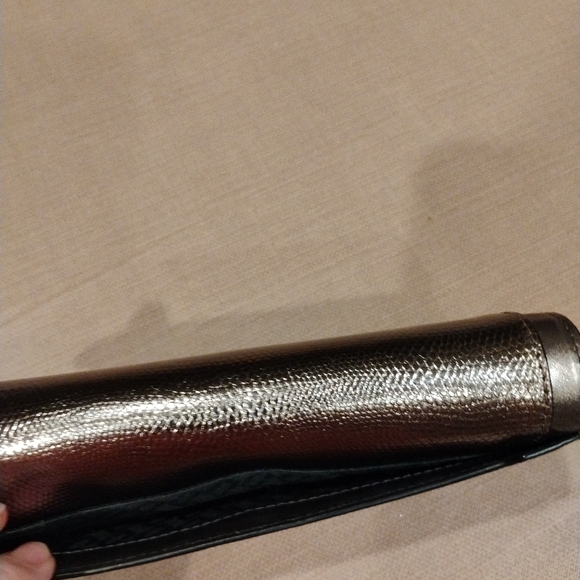 Diane Von Furstenberg & Coach Wallets. - Picture 4 of 12